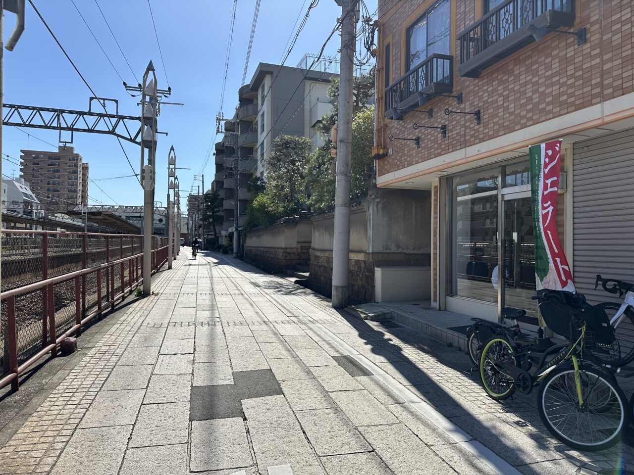 【神戸市東灘区】広~い♪ 甲南本通商店街にあった「ジェラテリアPACE」さんが、JR摂津本山駅すぐ山側の線路沿いに移転オープン!