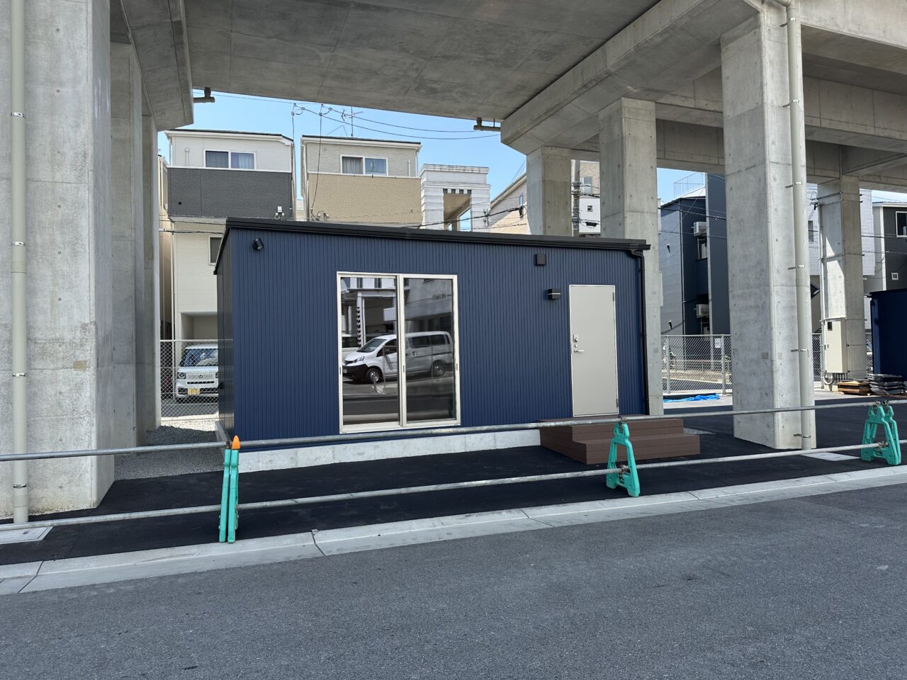 【神戸市東灘区】阪神高架下に“第3の部屋”誕生! 9月末まで半額で1時間598円~?!レンタルスペース「AddROOM 神戸東灘」が8月7日オープン!