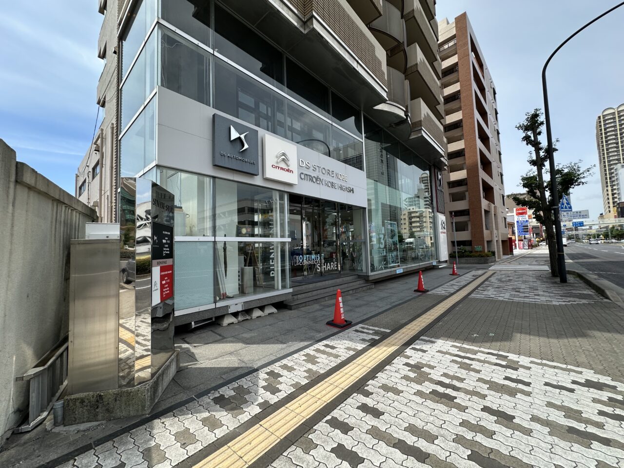 【神戸市東灘区】「白洋舎 東灘営業所」跡地がコインパーキングに! DS STORE 神戸の臨時駐車場を経て変化