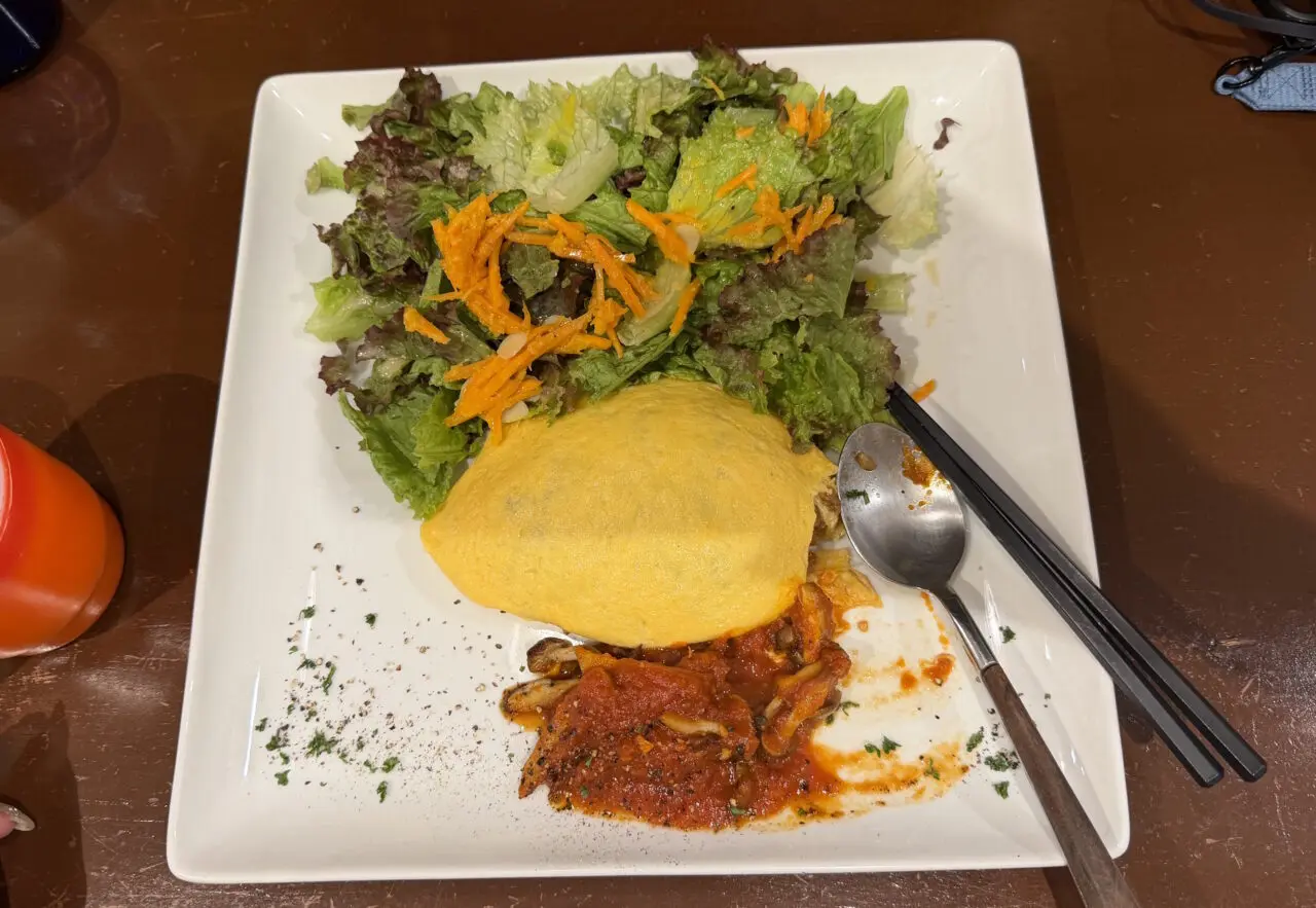【神戸市東灘区】MAPを見ながらでも通り過ぎそう?! JR住吉駅近くの隠れ家「eggstand」で美しいオムライスを♪