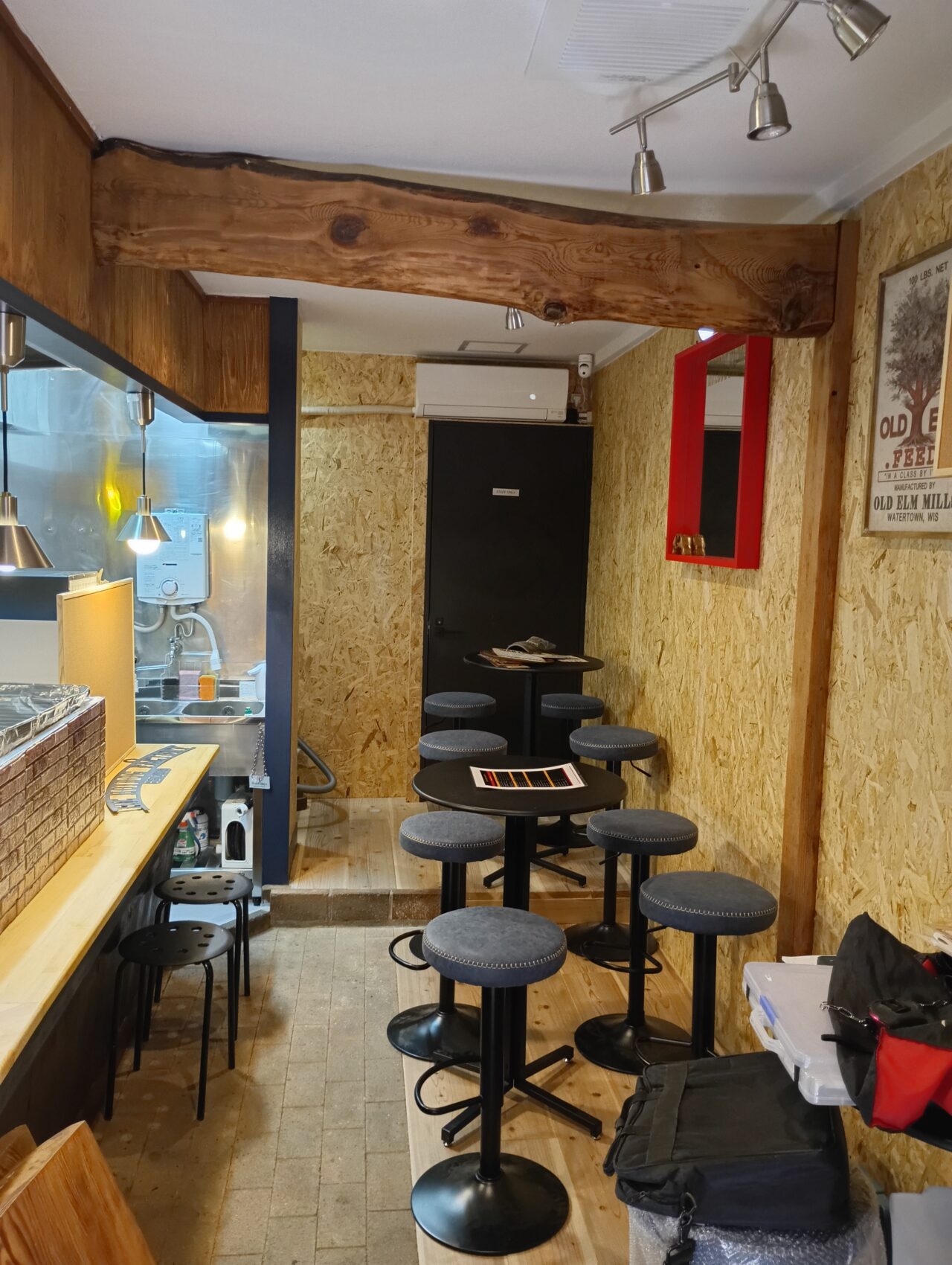 【神戸市灘区】ダイエーグルメシティ灘の南側にホットドッグ店「THE HOTDOG FACTORY」が7月1日オープンしています!