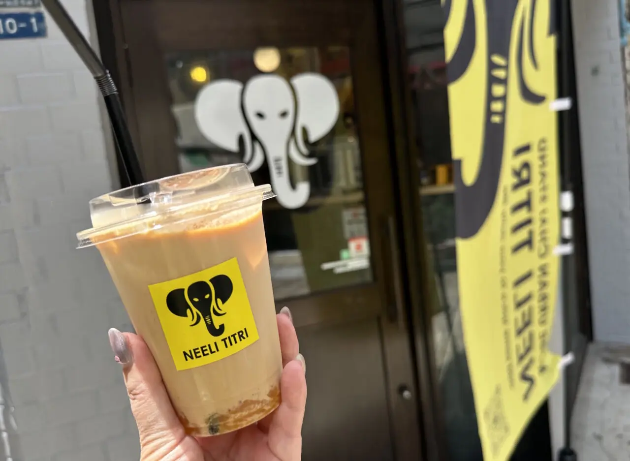 【神戸市】えっ、500円から?! チャイ専門店「NEELI TITRI」さんが南京町オープン♪ 珍しいスピリチュアル系雑貨にも出会えるゾ