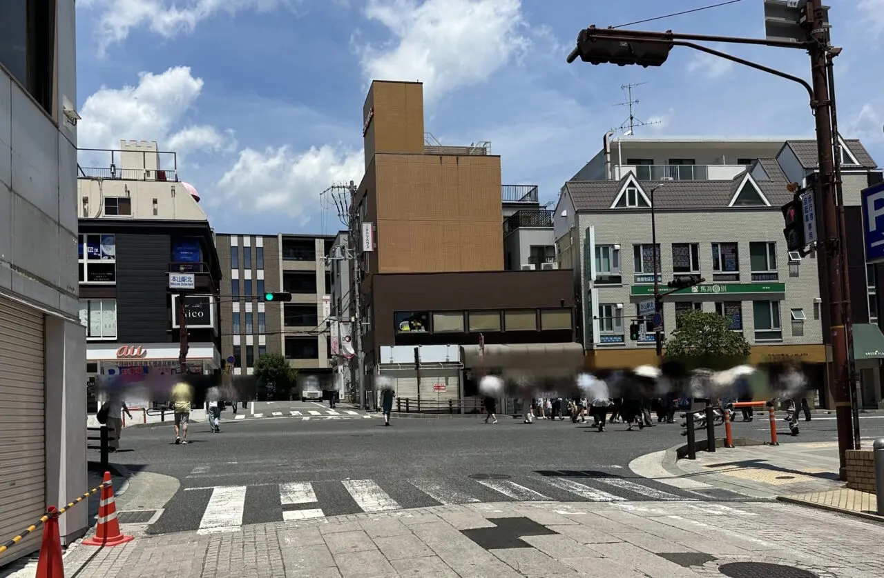 【神戸市東灘区】ここ、何だったっけ? 山手幹線沿い「本山駅北」交差点の店舗にテナント募集の掲示が出ていました