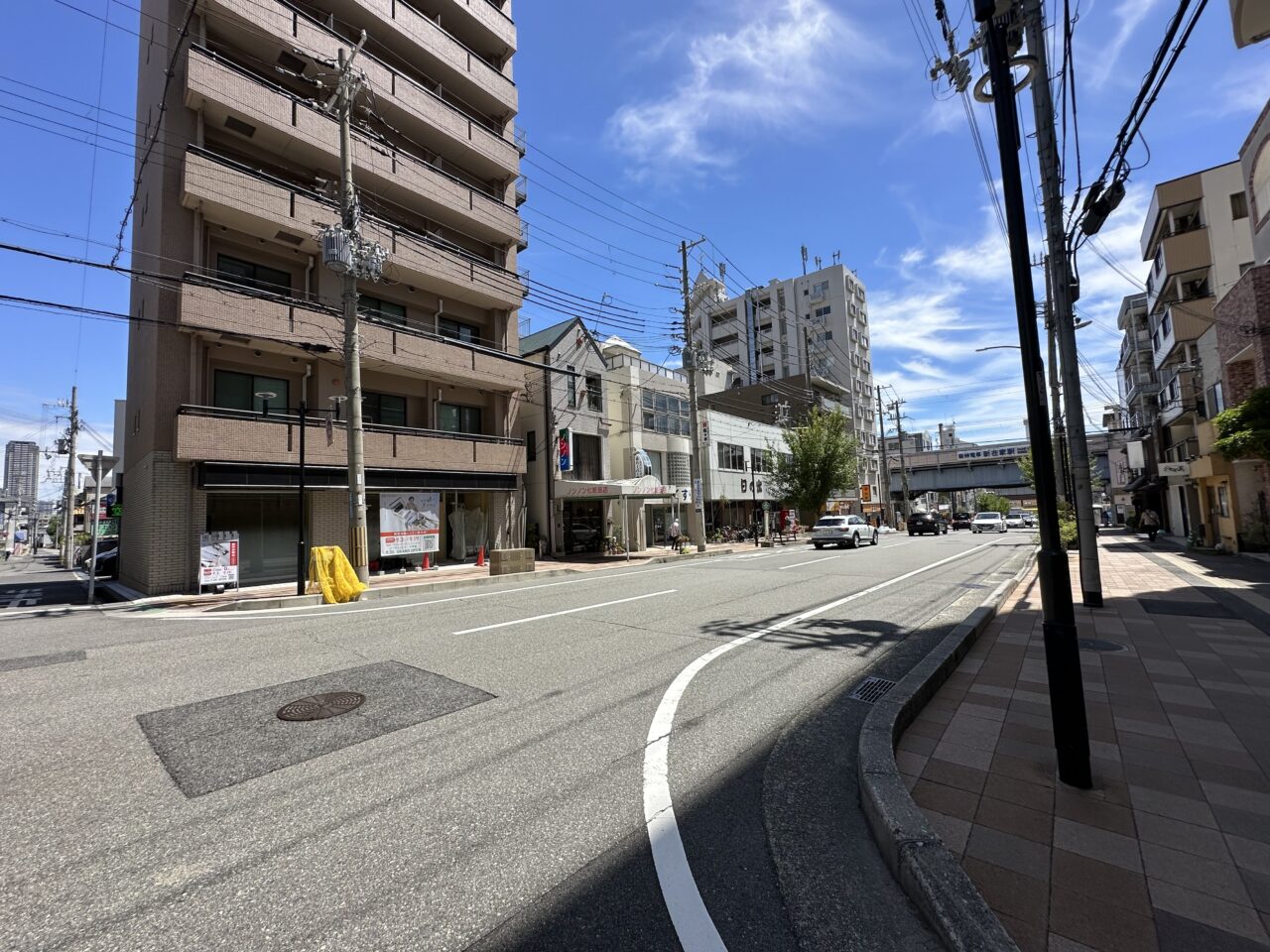 【神戸市灘区】実はコナミスポーツ系列！ 天井に“鏡”！？ 女性専用マシンピラティス「ピラティスミラー 六甲道」が9月20日新在家駅前にオープン♪