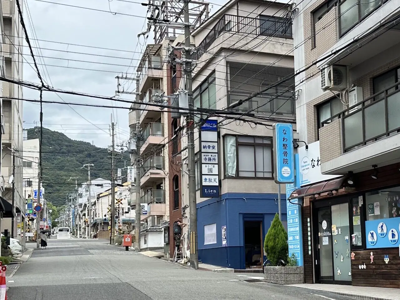 【神戸市灘区】水道筋商店街の北側に新店！ 青い外観のビストロとワインを楽しむお店「Lien Bistro＆Wine」さんが9月10日オープン予定♪