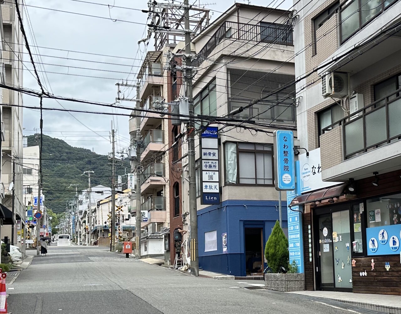 【神戸市灘区】水道筋商店街の北側に新店！ 青い外観のビストロとワインを楽しむお店「Lien Bistro＆Wine」さんが9月10日オープン予定♪