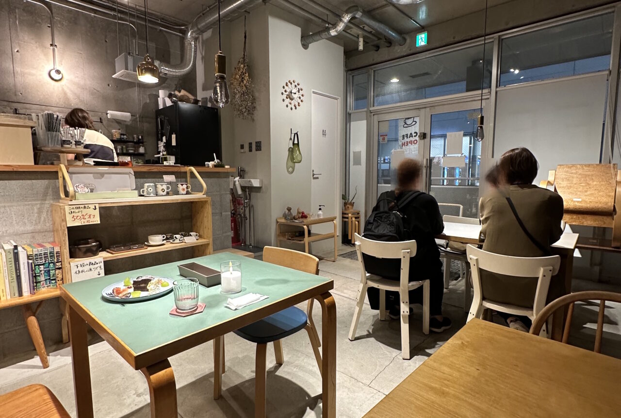【神戸市東灘区】21時でも次々お客さん！ 阪神深江駅前に夜カフェ「ZOU＆Co.」さんが9月4日オープン♪