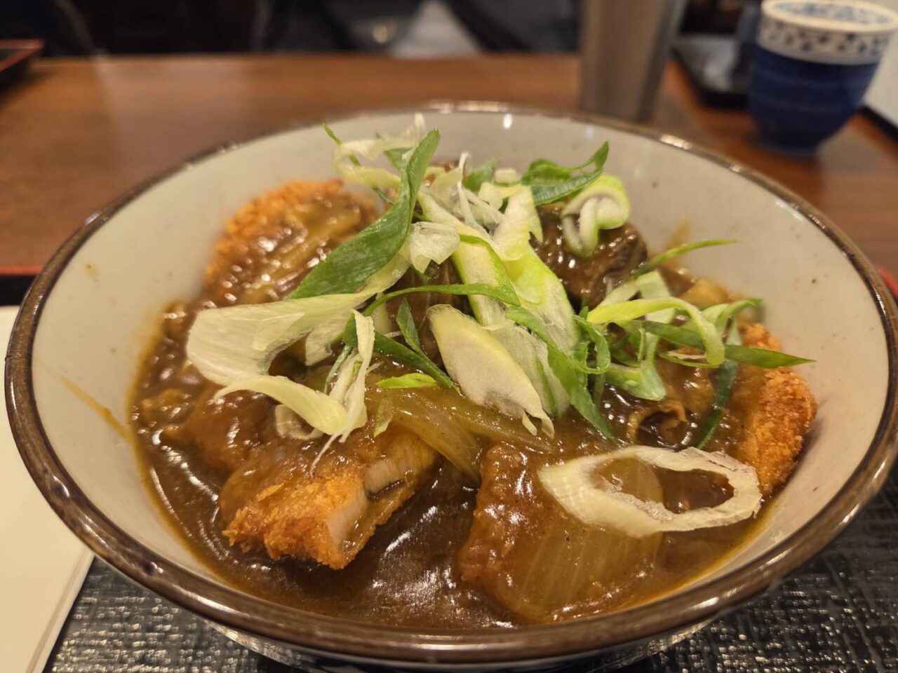 【神戸市】なんと母体は南京町の有名中華料理店！ デュオこうべに「いずみヌードル＆カリー」さんが9月3日オープン♪