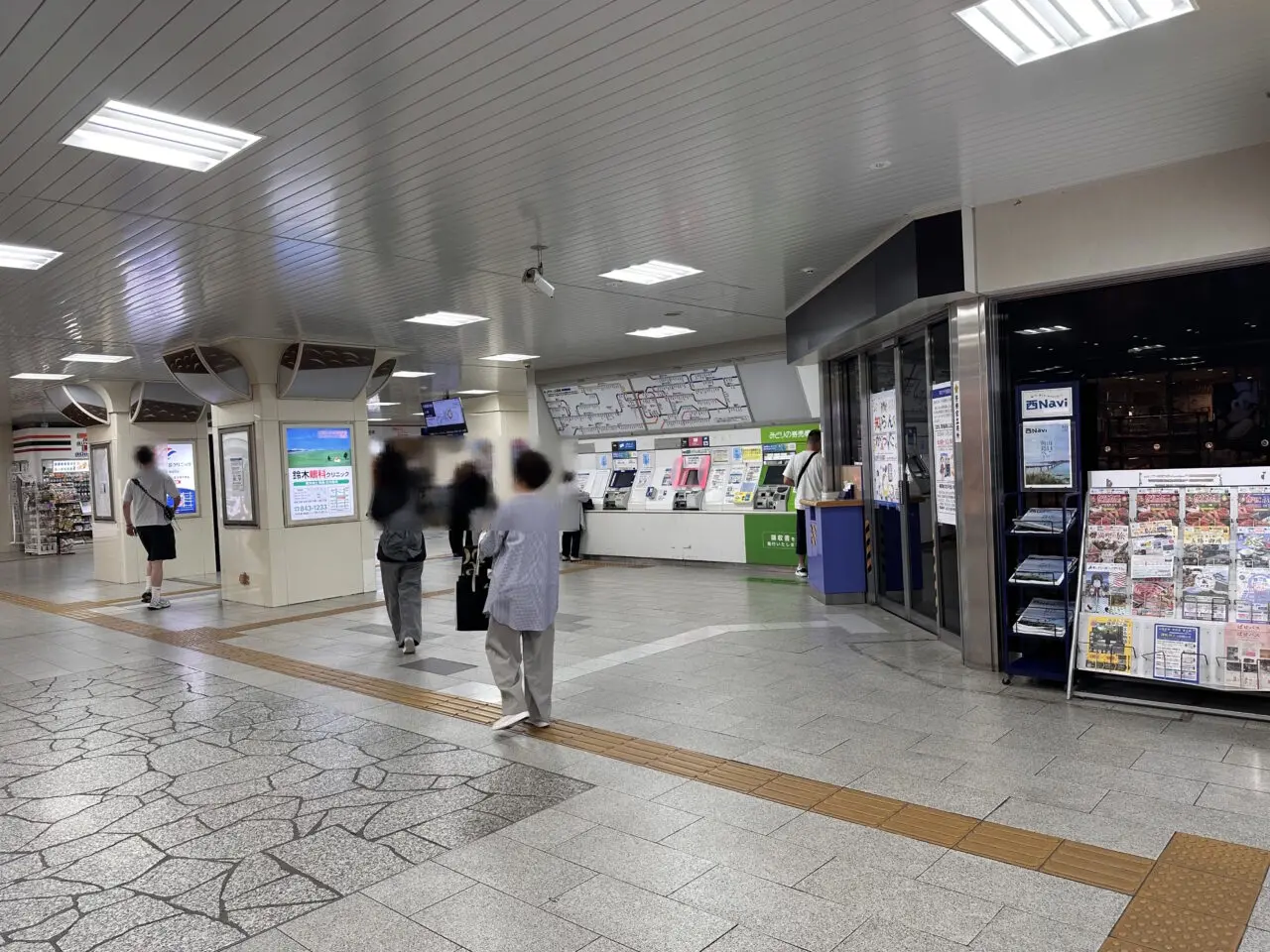【神戸市灘区】うわぁ、JR六甲道駅でも…。11月1日から改札の案内時間が変更。11時～14時などはインターホンでの対応に