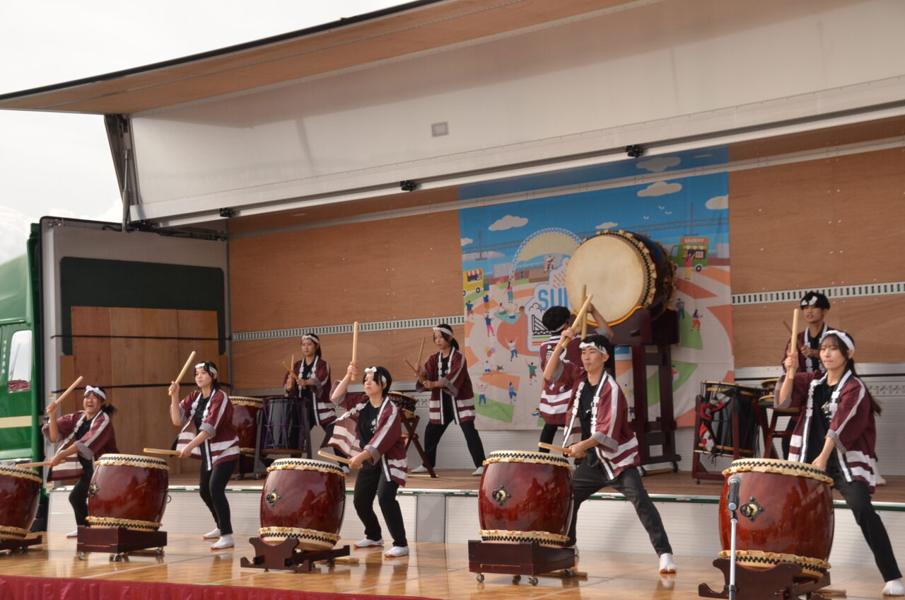 【神戸市東灘区】10月3連休はサンシャインワーフ神戸へ♪ キッチンカーが集結！ ピカチュウや水族館、ステージイベントも