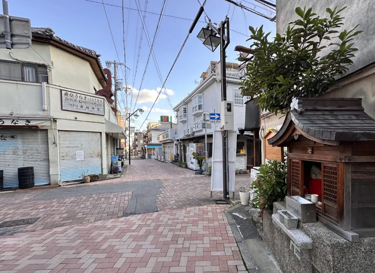 【神戸市灘区】49年間、ありがとうございました。水道筋商店街「川魚専門店 居相商店」が2026年9月をもって閉店されました